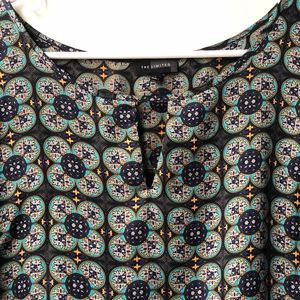 Blue mixed fabric graphic print top